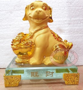 Patung Emas Gold Shio Anjing Uang 9 Cm Doff Imlek Kaca Resin Rejeki Hoki