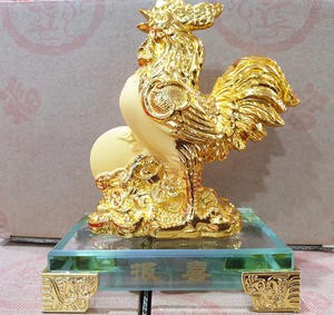 Patung Emas Gold Shio Ayam 12 Cm Doff Imlek Kayu Resin Rejeki Hoki