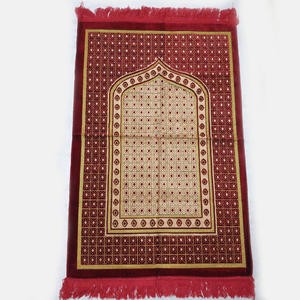 Sajadah Bludru Turki Merah Gerbang Krem 120 X 70 Cm Sholat