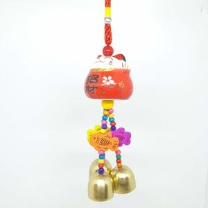 Gantungan Maneki Neko Kucing Keramik Putih Merah 25 Cm Imlek Lucky Cat Rejeki Hoki Lonceng Besi