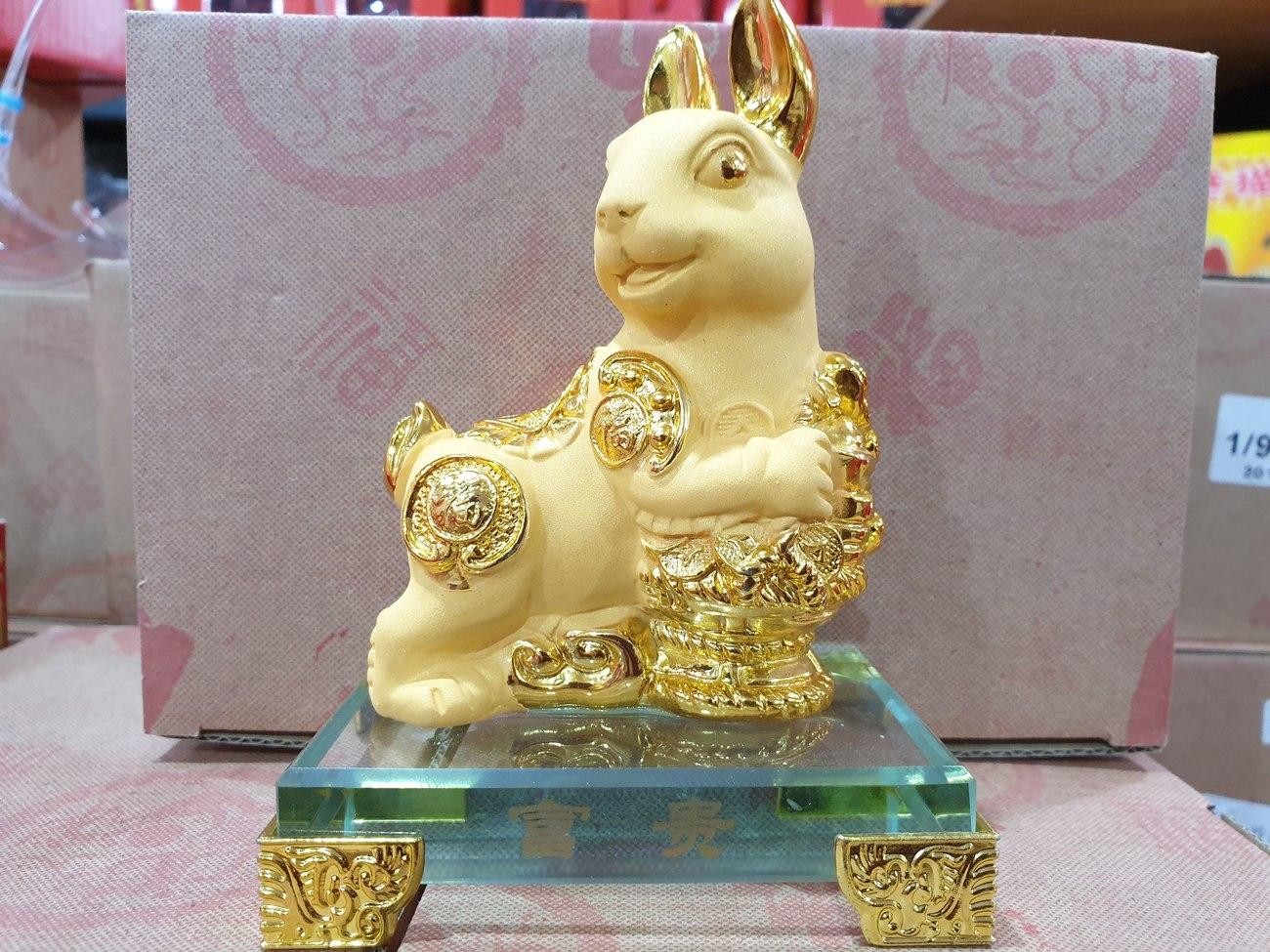 Patung Emas Gold Shio Kelinci 12 Cm Doff Imlek Kaca Resin Rejeki Hoki - Main view