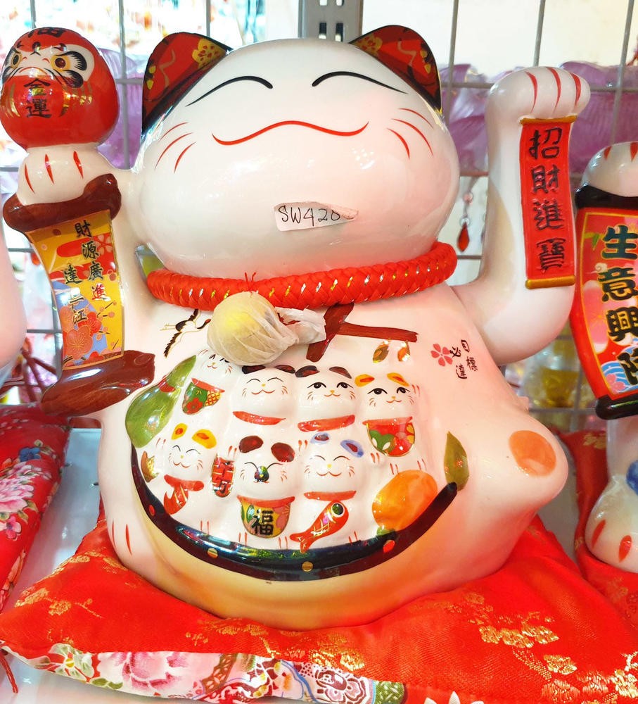 Kucing Keramik 25 Cm Putih Maneki Neko Duduk Merah Tangan Gerak Anak - Main view
