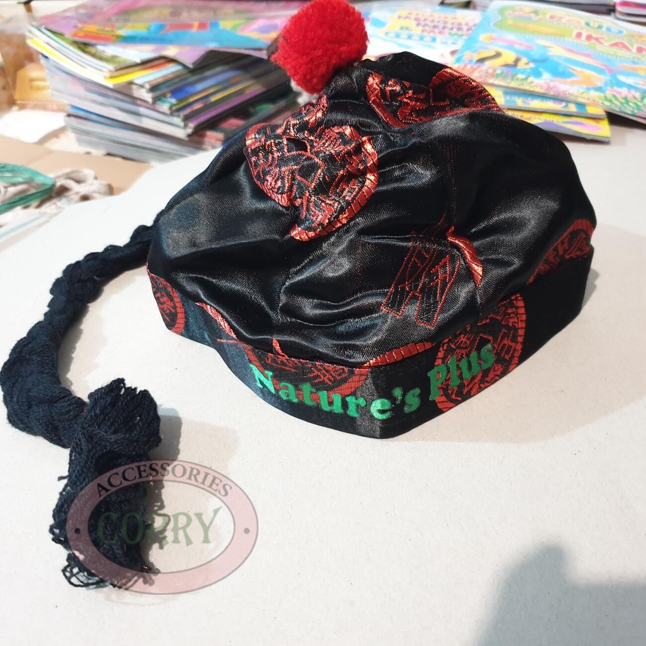 Topi Anak Imlek Hitam Merah Ekor Rambut Cheongsam 2 Tahun Sincia Cina - Main view