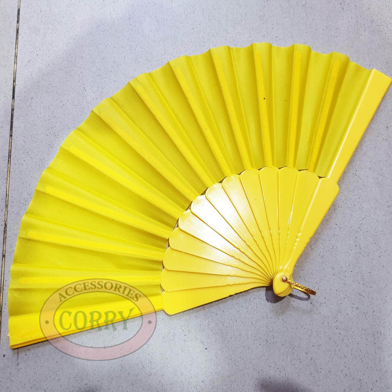 Kipas Kuning Dekorasi Polos 23 Cm Hampers Parcel Dekorasi Kado Imlek Lebaran - Main view