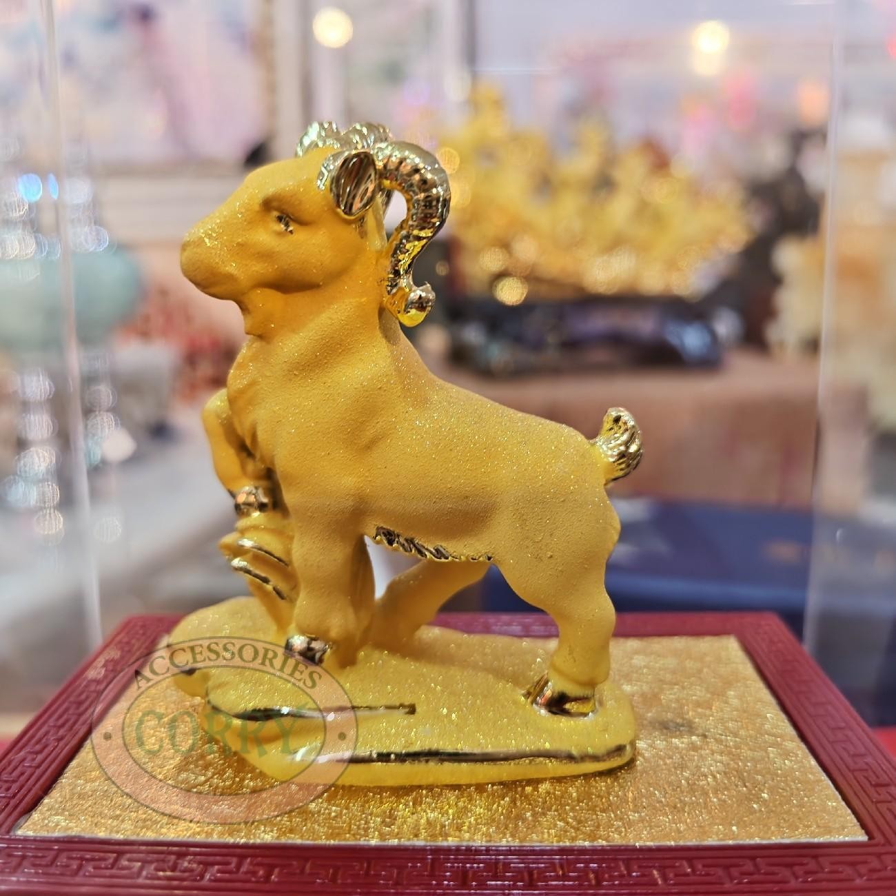 Corry Patung Emas 2027 Gold Shio Sio Kambing 7 Cm Kotak Mika 15 cm Doff Imlek Resin Rejeki Hoki - Main view