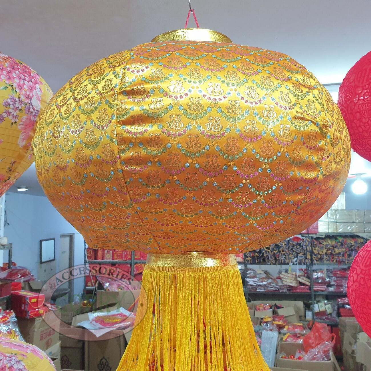 Lampion Imlek Bulat 60 Cm Kain Emas Merah 2 PC Manik Payet Glitter - Main view